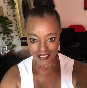 Meet your Posher, Carla